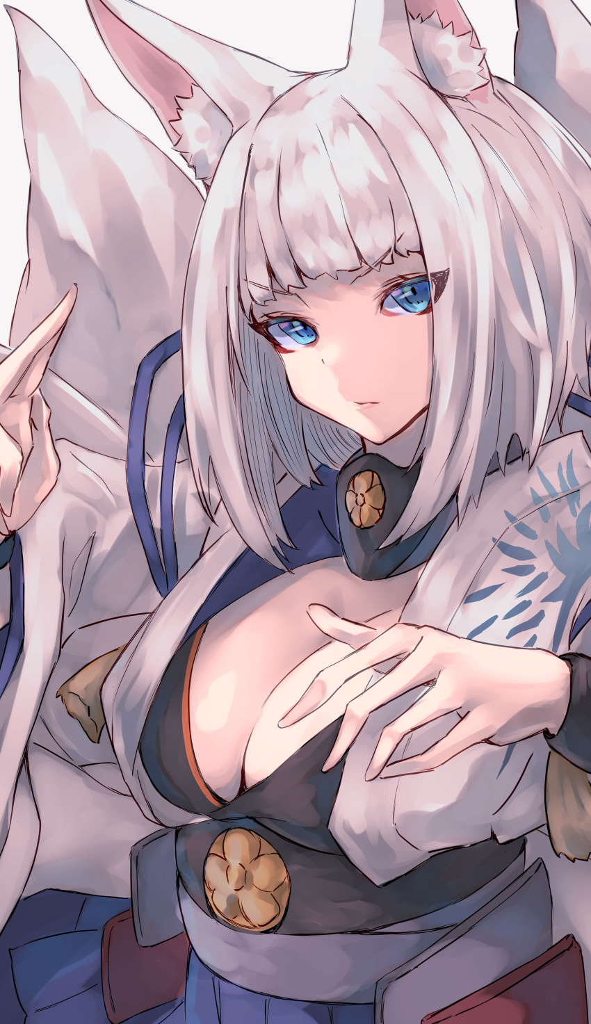 1girl absurd_res alexi_oekaki الحيوان آذان azur_lane blue_eyes الثديين كحل fox_ears fox_girl fox_tail هاكاما hakama_short_skirt hakama_skirt High_res japanese_clothes kaga_(azur_lane) كيمونو كيتسون كيوبي مكياج متعدد_ذيول تنورة ذيل أبيض_شعر أبيض_كيمونو أبيض_ذيل